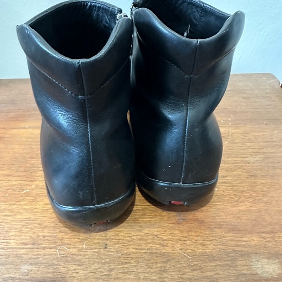 Prada sport boots. Great condition. - Picture 4 of 15